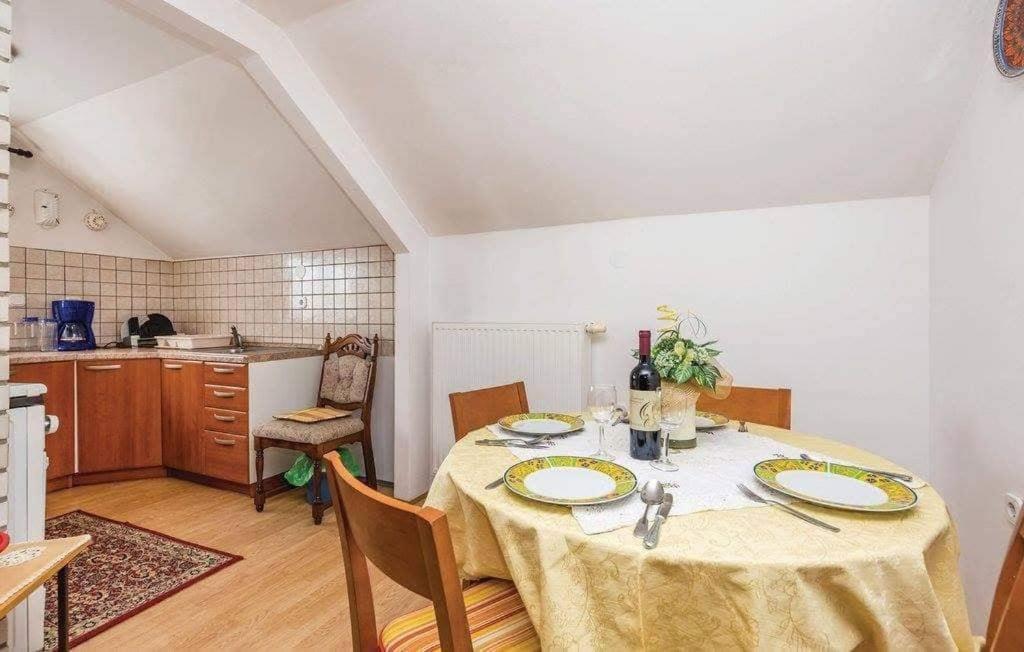 Apartman Svetlicic Ravna Gora Exterior foto